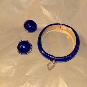 Vintage Dark Blue enamel/ Gold tone chained bracelet and clip on earrings